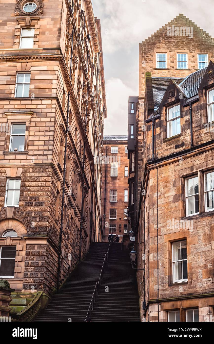 Edinburgh, Scotland - January 22nd, 2024: steps leading between old buildings on Cockburn Street in Edinburgh Stock Photo