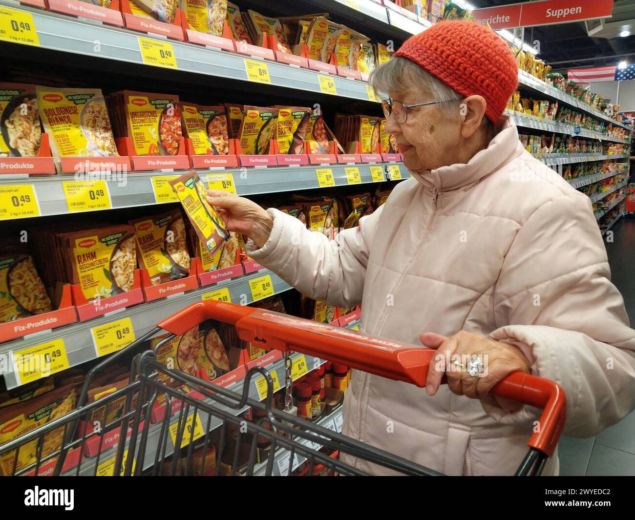 REWE Einkauf zu Zeiten von Inflation und Krieg in der Ukraine REWE Einkauf in einem