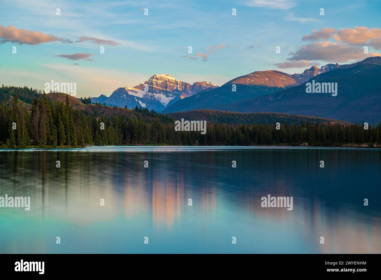 Beauvert Lake sunset and Mount Edith Cavell, Jasper national park ...