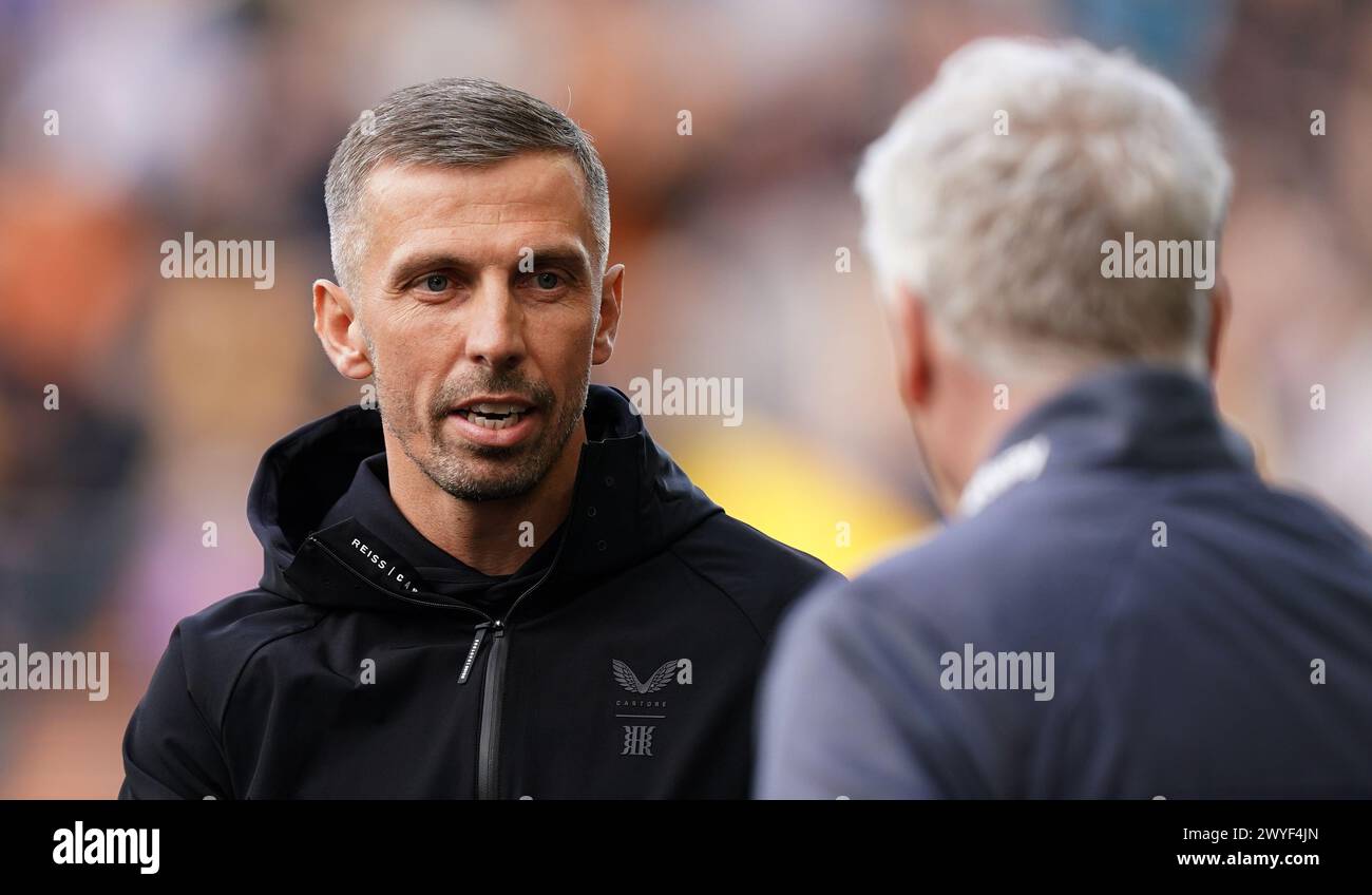 Wolverhampton Wanderers manager Gary O'Neil (left) and West Ham United