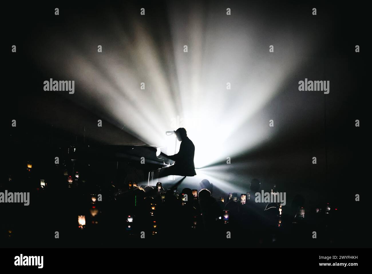  Tom odell tour 2024 hi-res stock photography and images - Alamy Illustration 