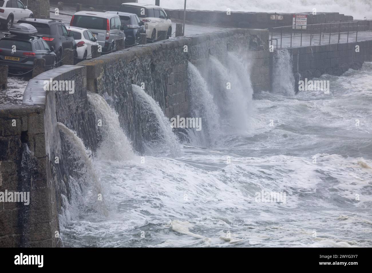 Rough crossing in english channel hi-res stock photography and images ...