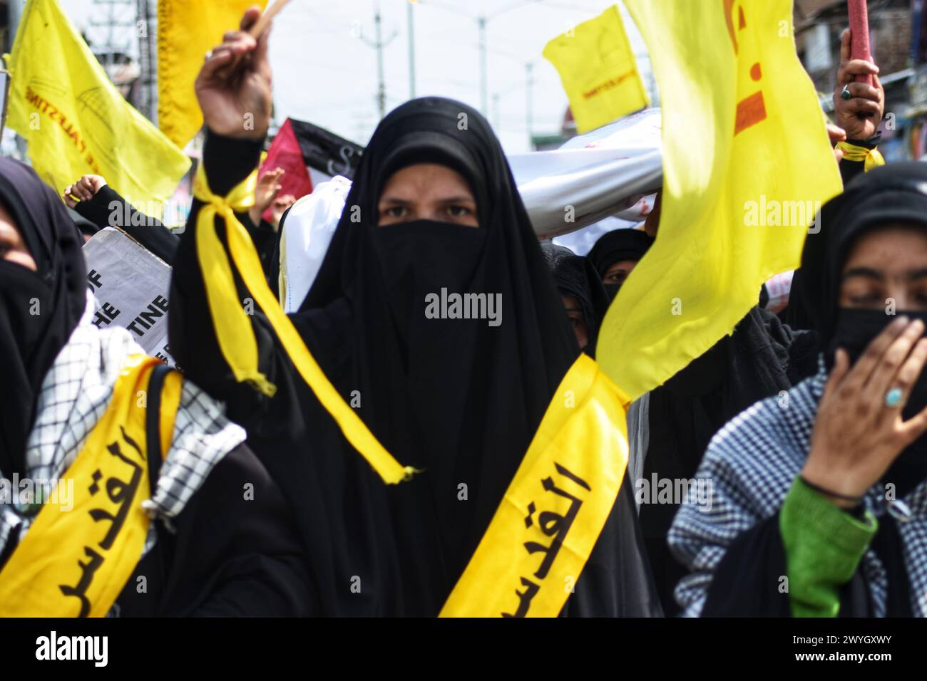Budgam, India. 05th Apr, 2024. Kashmiri Shiite Muslim girl takes part ...