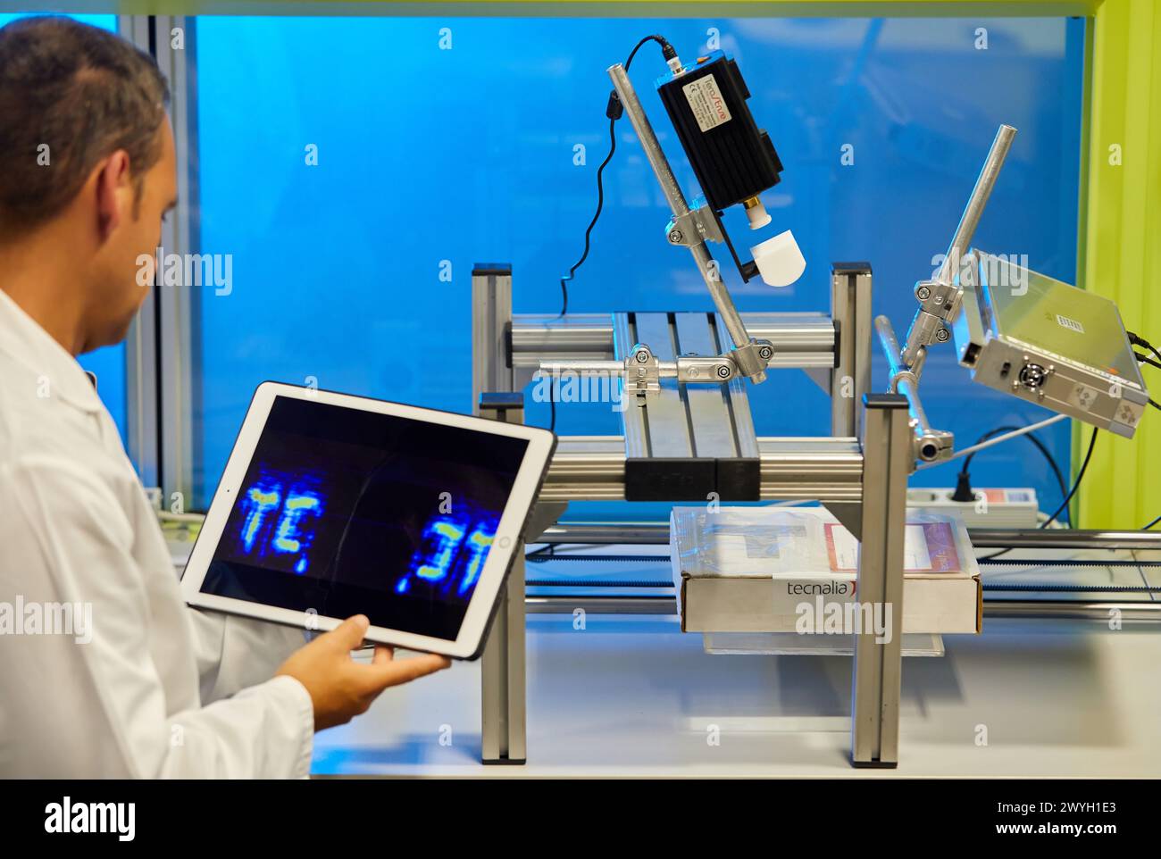 Terahertz wave hi-res stock photography and images - Alamy