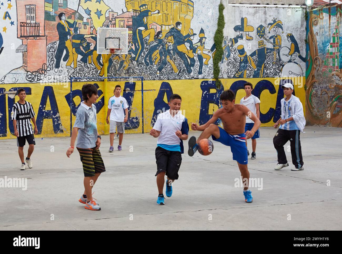 Boys playing football. La Boca. Buenos Aires. Argentina Stock Photo - Alamy