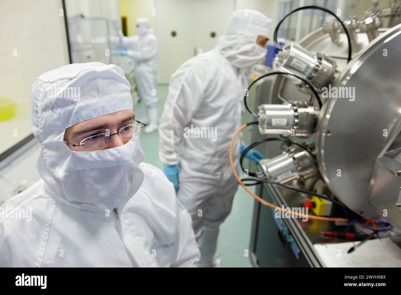 Sputtering process hi-res stock photography and images - Alamy