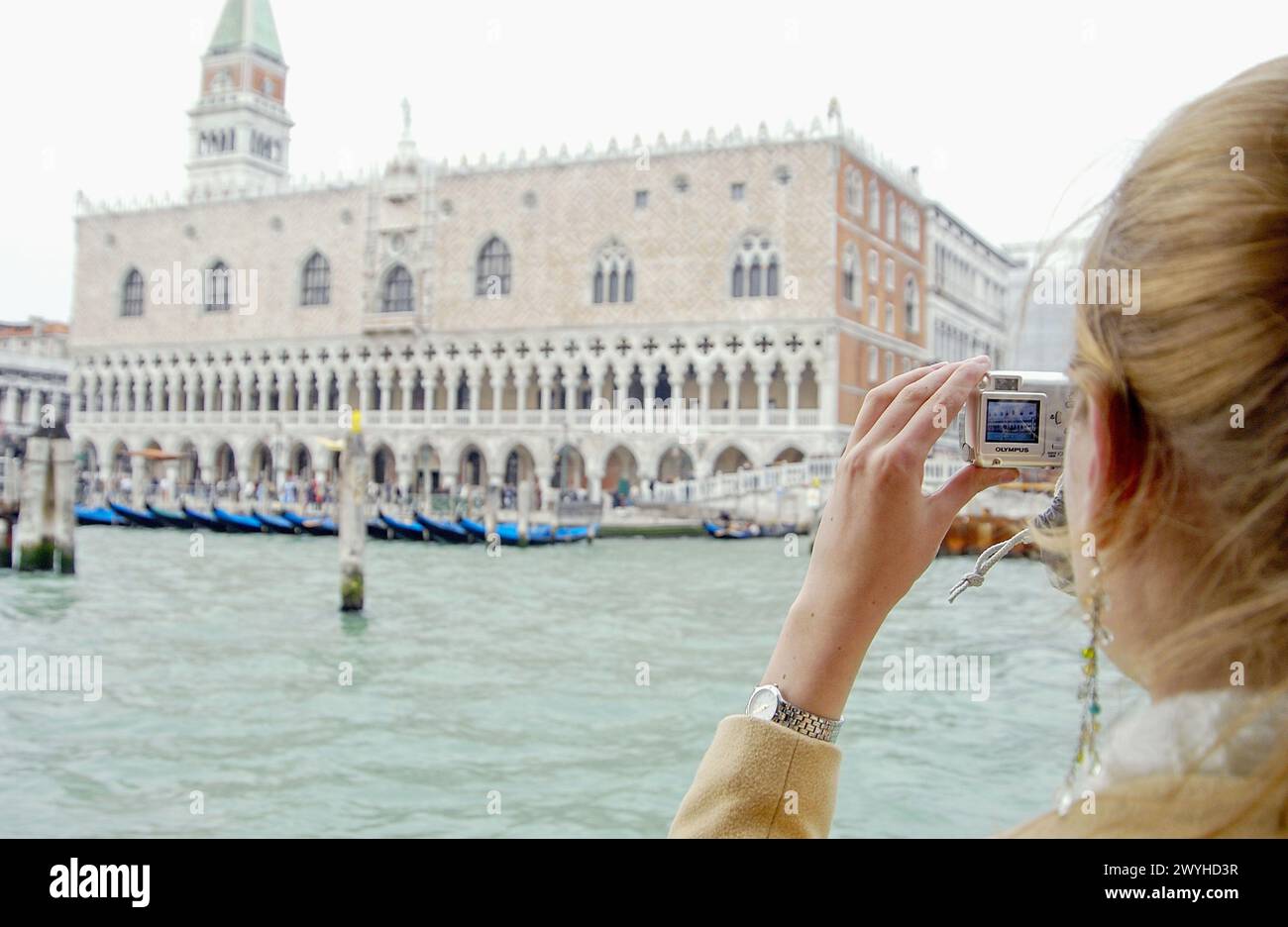 Doge outside doges palace hi-res stock photography and images - Alamy