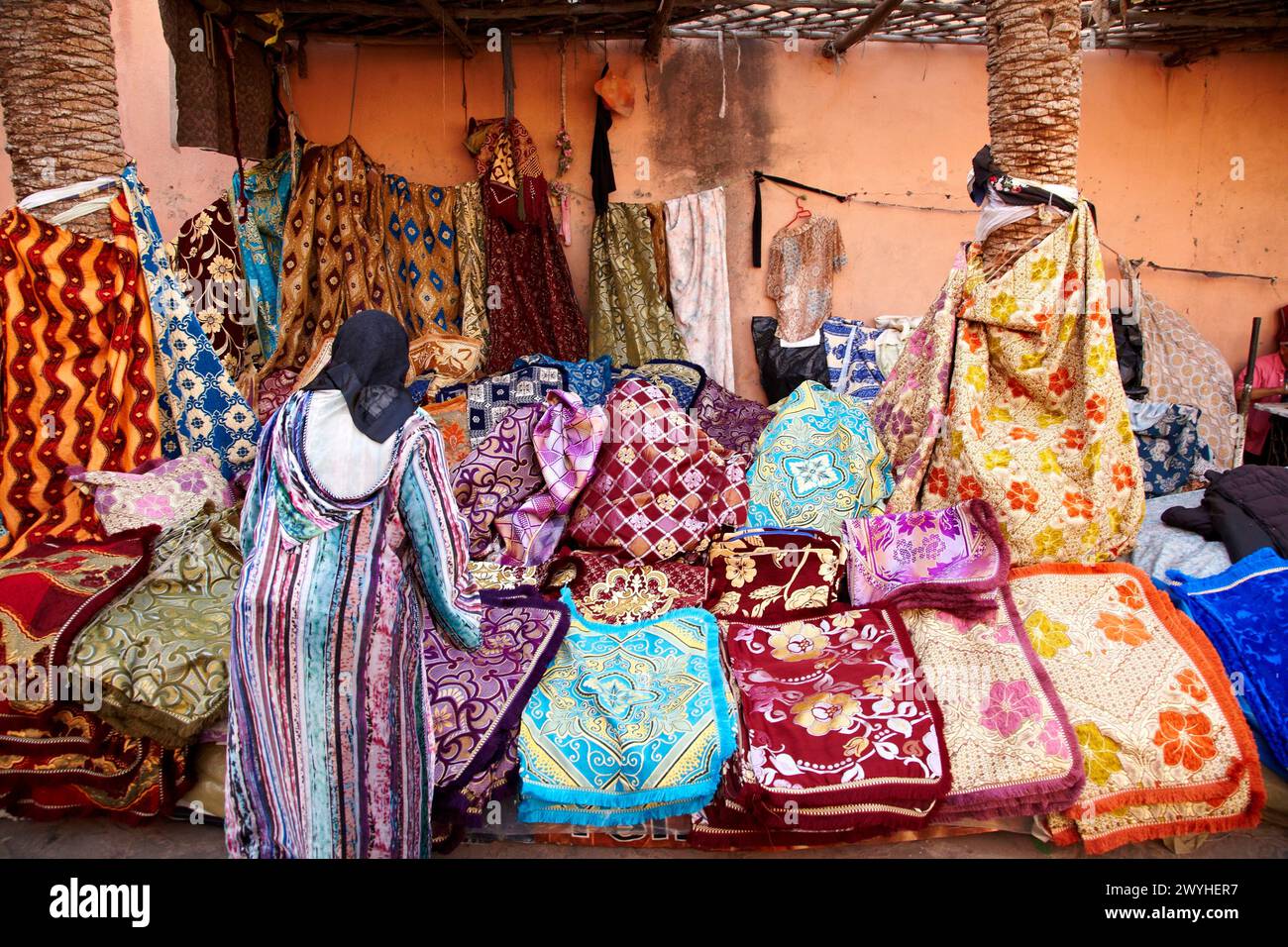 Marrakech souk traditions hi-res stock photography and images - Alamy
