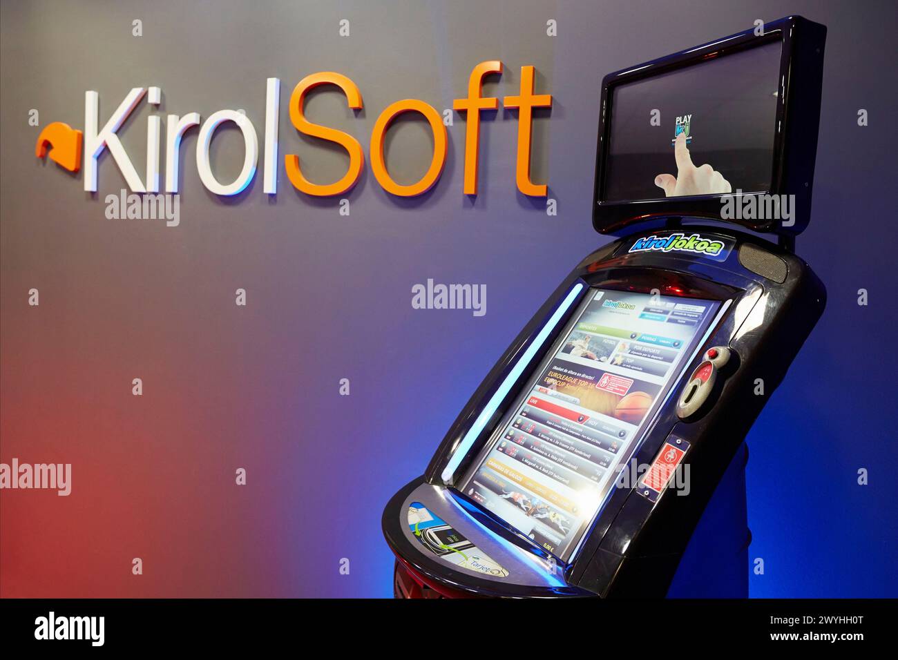 Play Terminal Machine Terminals and machine hi-res stock photography and images - Alamy