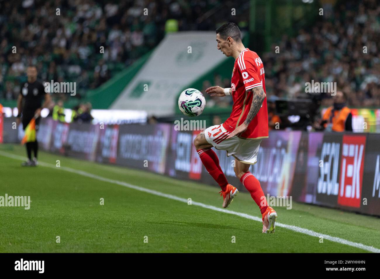 April 06, 2024. Lisbon, Portugal. Benfica's forward from Argentina Angel Di Maria (11) in action during the game of the Matchday 28 of Liga Portugal Betclic, Sporting CP vs SL Benfica Credit: Alexandre de Sousa/Alamy Live News Stock Photo