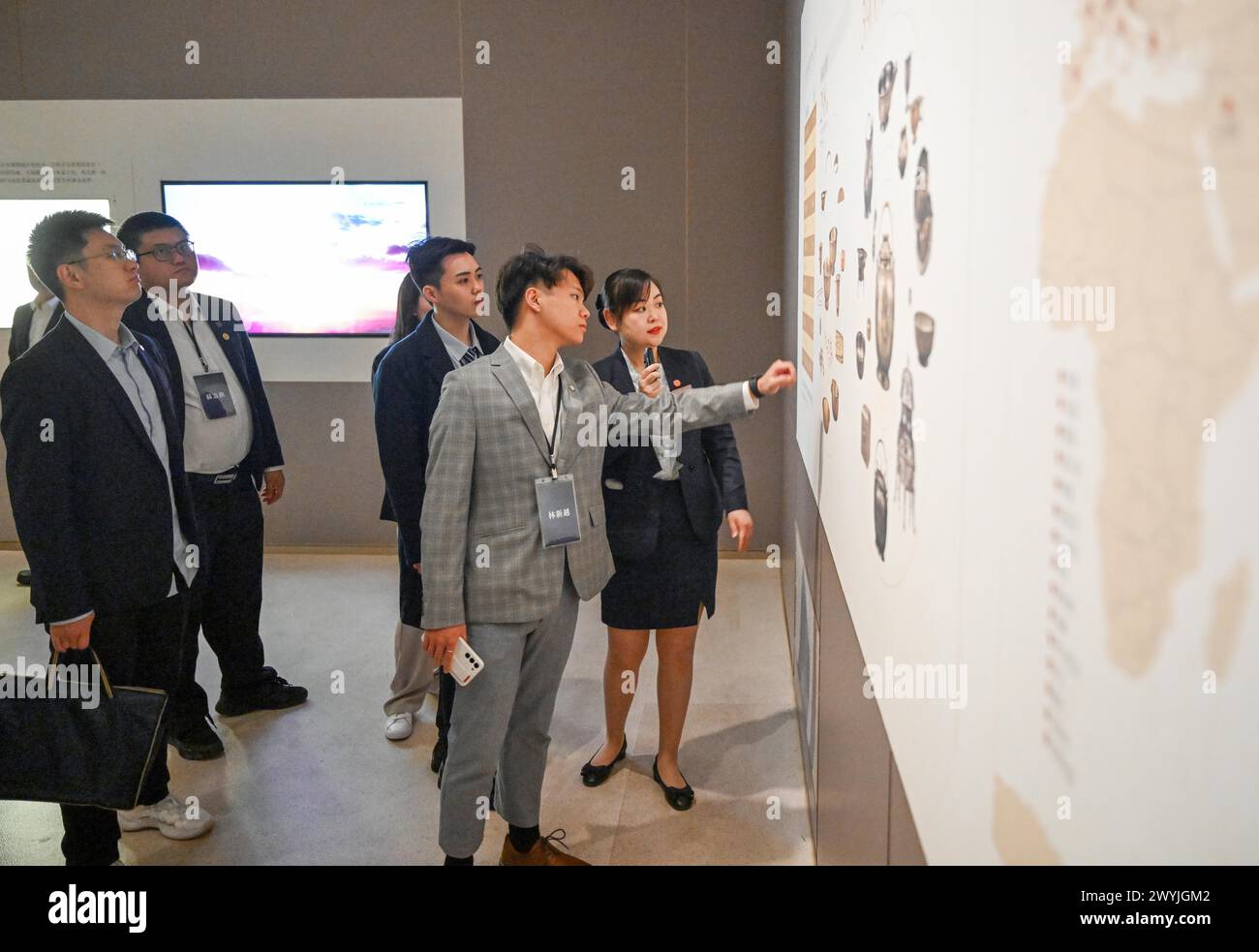 Xi'an, China's Shaanxi Province. 7th Apr, 2024. Members of a delegation of young people from Taiwan led by Ma Ying-jeou, former chairman of the Chinese Kuomintang party, visit the Shaanxi History Museum in Xi'an, northwest China's Shaanxi Province, April 7, 2024. Ma and a Taiwan youth delegation visited the Shaanxi History Museum and the Da Ci'en Temple on Sunday. Credit: Chen Yehua/Xinhua/Alamy Live News Stock Photo