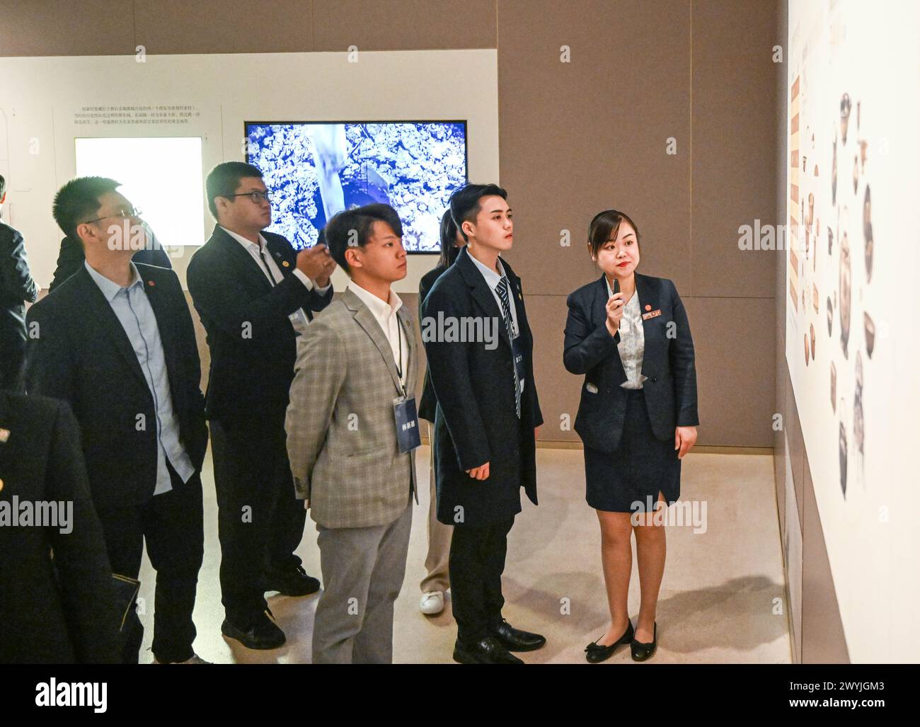 Xi'an, China's Shaanxi Province. 7th Apr, 2024. Members of a delegation of young people from Taiwan led by Ma Ying-jeou, former chairman of the Chinese Kuomintang party, visit the Shaanxi History Museum in Xi'an, northwest China's Shaanxi Province, April 7, 2024. Ma and a Taiwan youth delegation visited the Shaanxi History Museum and the Da Ci'en Temple on Sunday. Credit: Chen Yehua/Xinhua/Alamy Live News Stock Photo