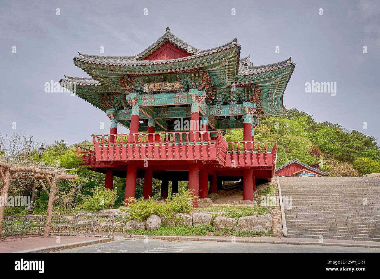 Seokguram grotto buddha hi-res stock photography and images - Alamy