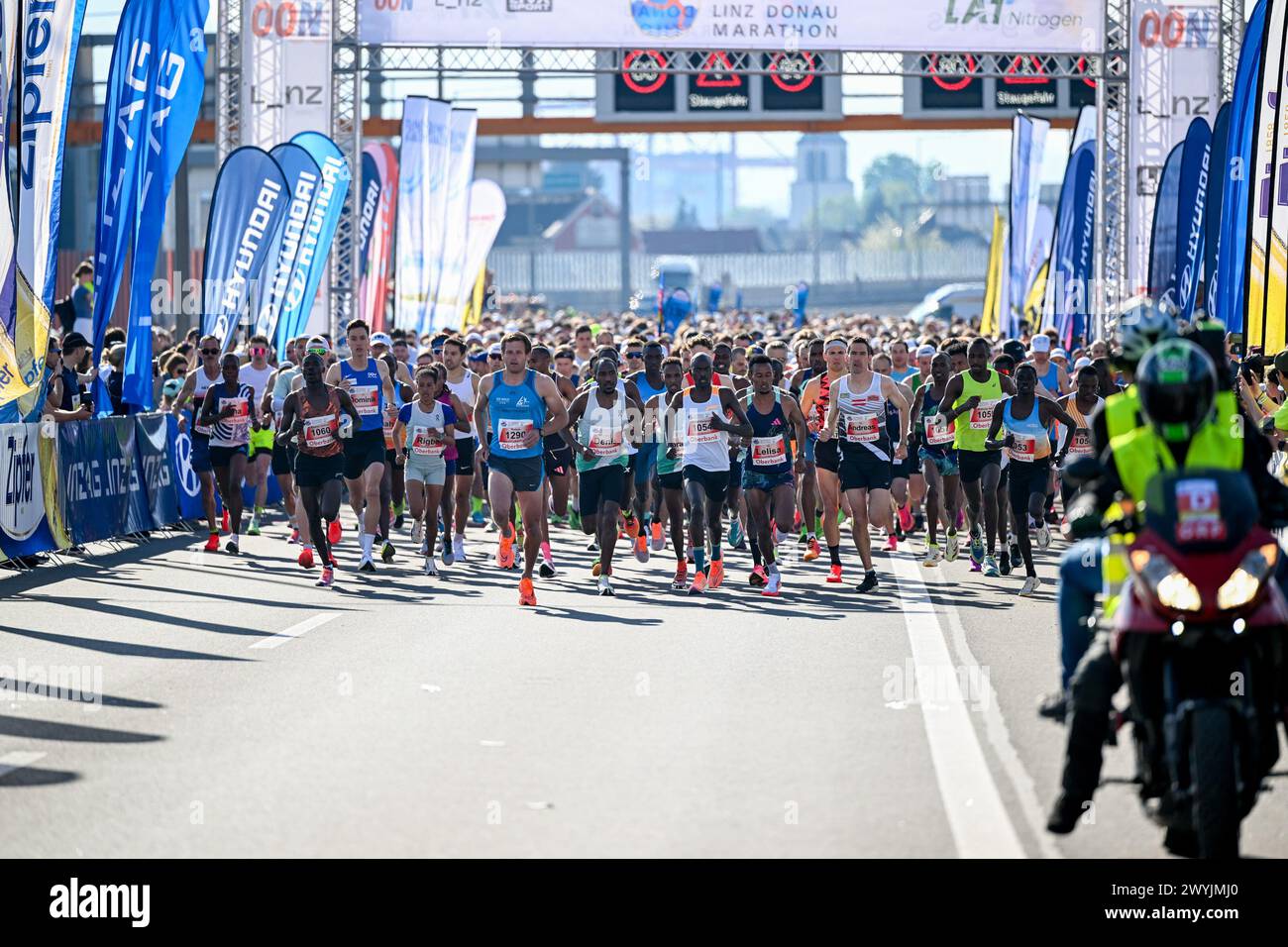 07.04.2024, Linz , AUT, Leichtathletik, Oberbank Linz Donau Marathon ...