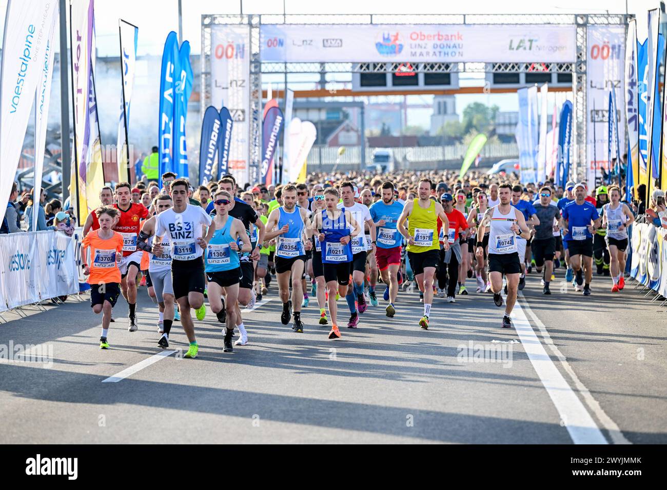  07.04.2024, Linz , AUT, Leichtathletik, Oberbank Linz Donau Marathon Motiv 
