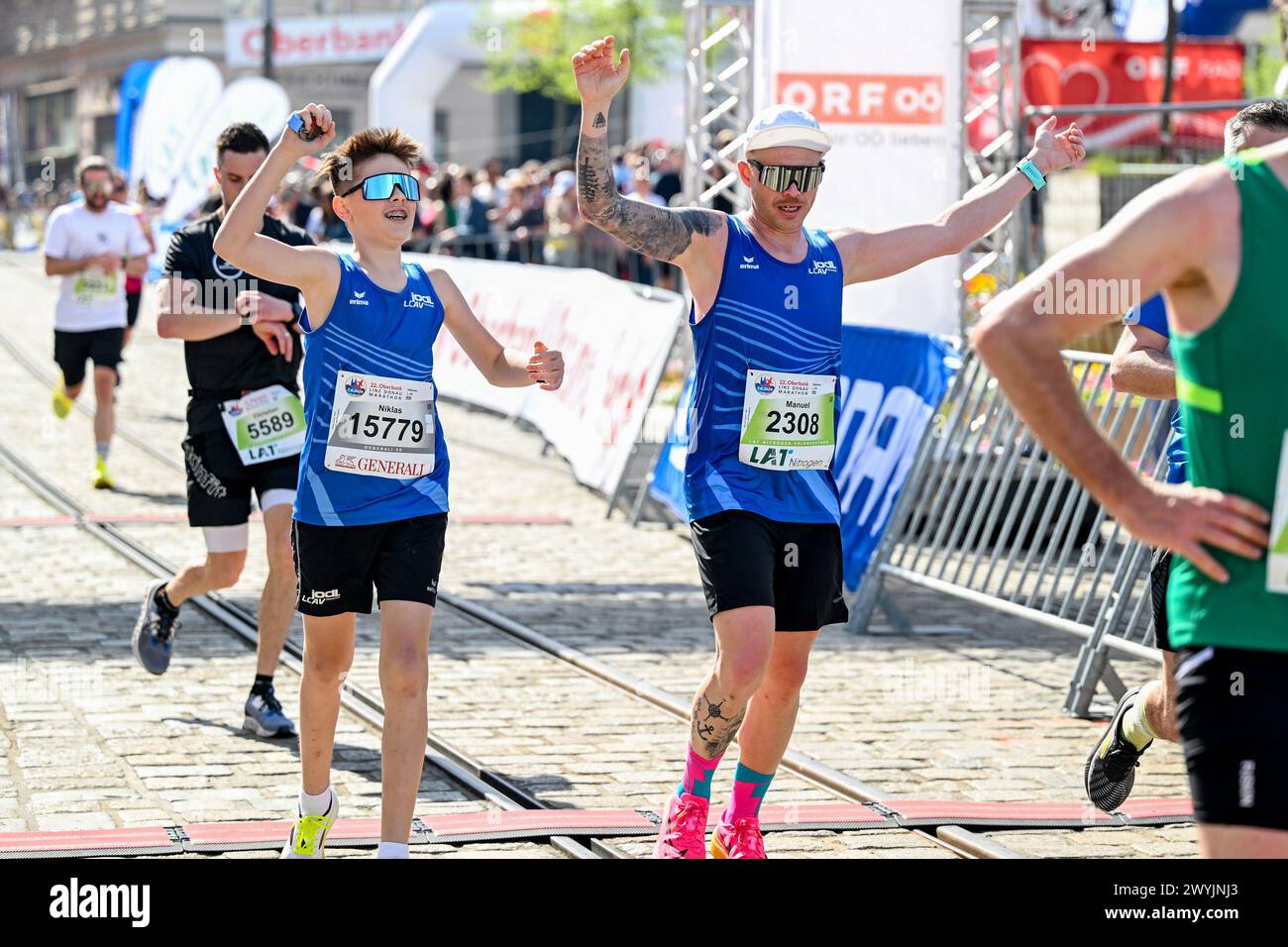 07.04.2024, Linz , AUT, Leichtathletik, Oberbank Linz Donau Marathon ...