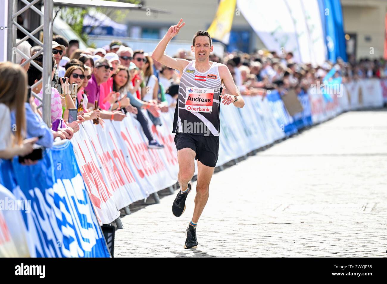  07.04.2024, Linz , AUT, Leichtathletik, Oberbank Linz Donau Marathon 
