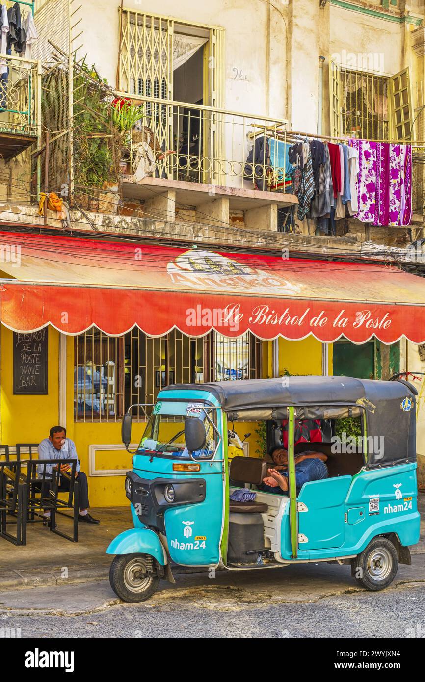 Cambodia, Phnom Penh, Wat Phnom area, rickshaw in front of Le Bistrot ...