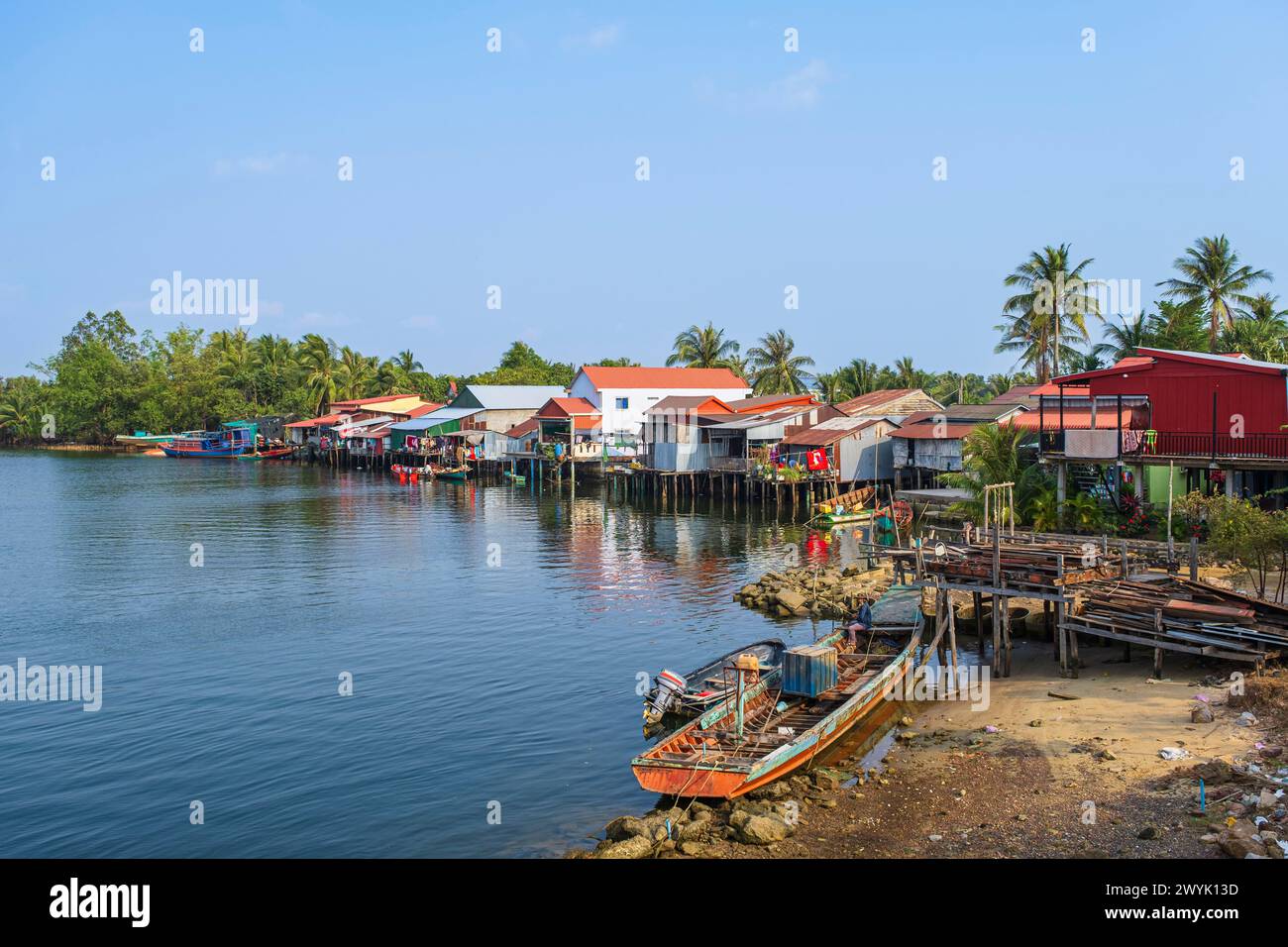 Cambodia, Kampot province, Kampot, Traeuy Kaoh or Fish Island, Ta Ang hamlet on the banks of Kampot river Stock Photo