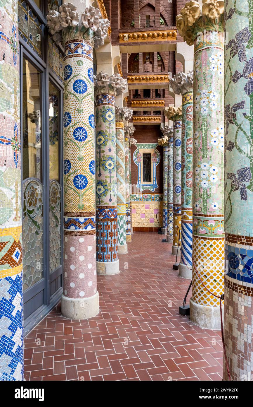 Spain, Catalonia, Barcelona, Palau de la Musica Catalana (Catalan Music Palace), concert hall designed by the architect of Catalan modernism Lluis Domènech i Montaner, a UNESCO World Heritage Site, mosaic columns of the exterior loggia Stock Photo