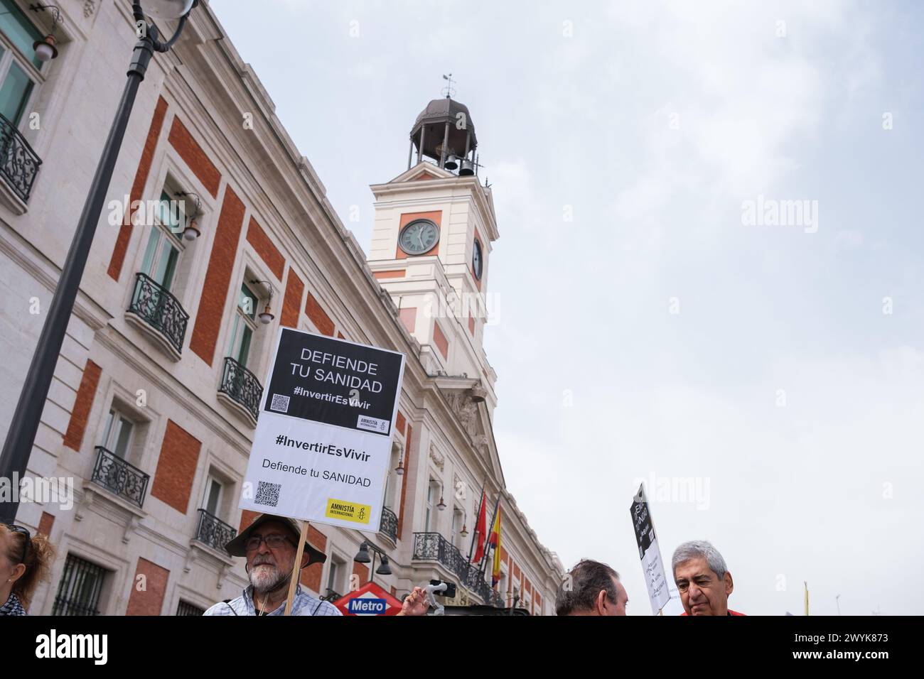 Madrid, Spain. 07th Apr, 2024. Several people during the rally demanding a 100% public and quality European healthcare system, at Puerta del Sol, on April 7, 2024, in Madrid, Spain. (Photo by Oscar Gonzalez/Sipa USA) Credit: Sipa USA/Alamy Live News Stock Photo