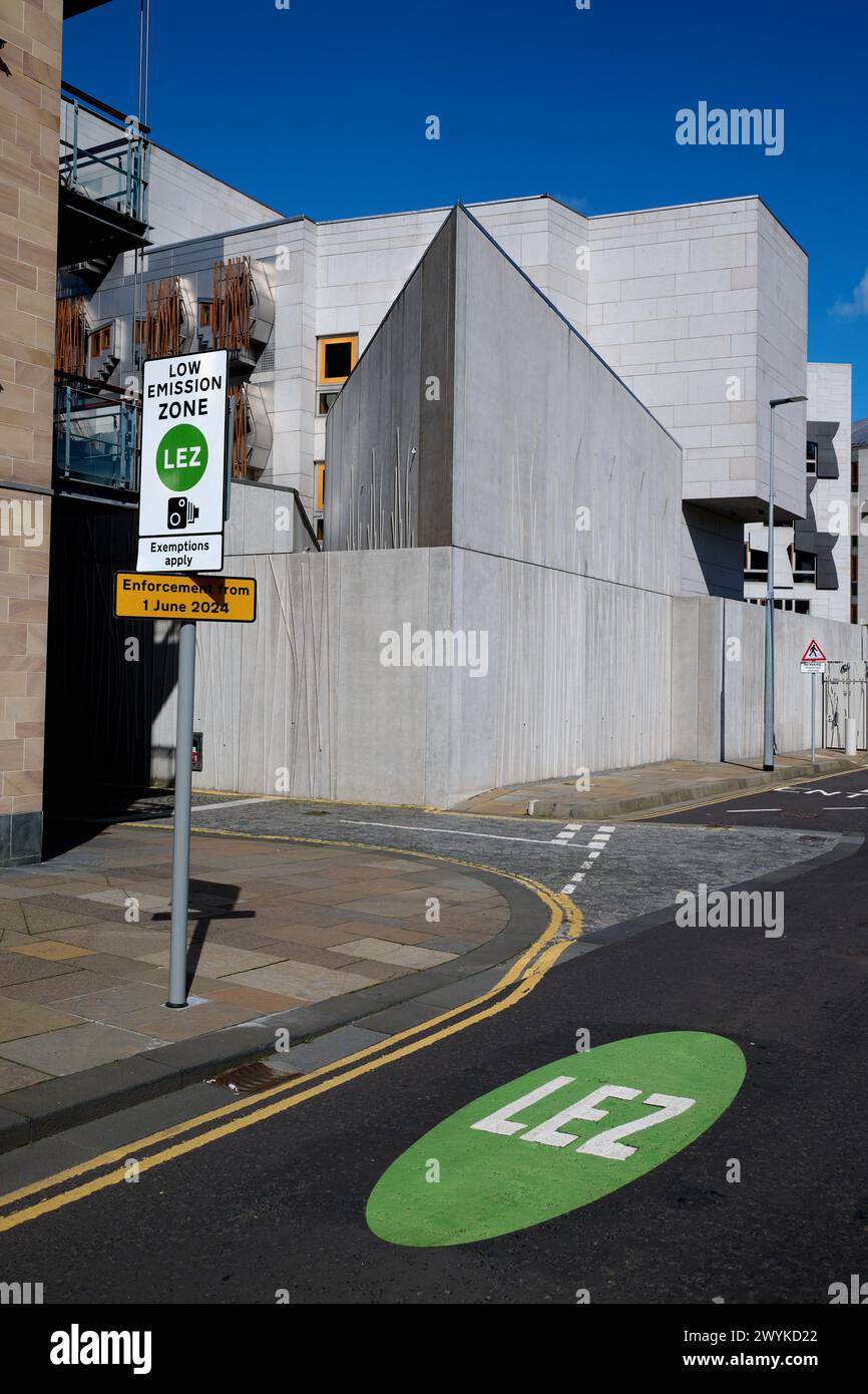 Lez zone edinburgh hi-res stock photography and images - Alamy