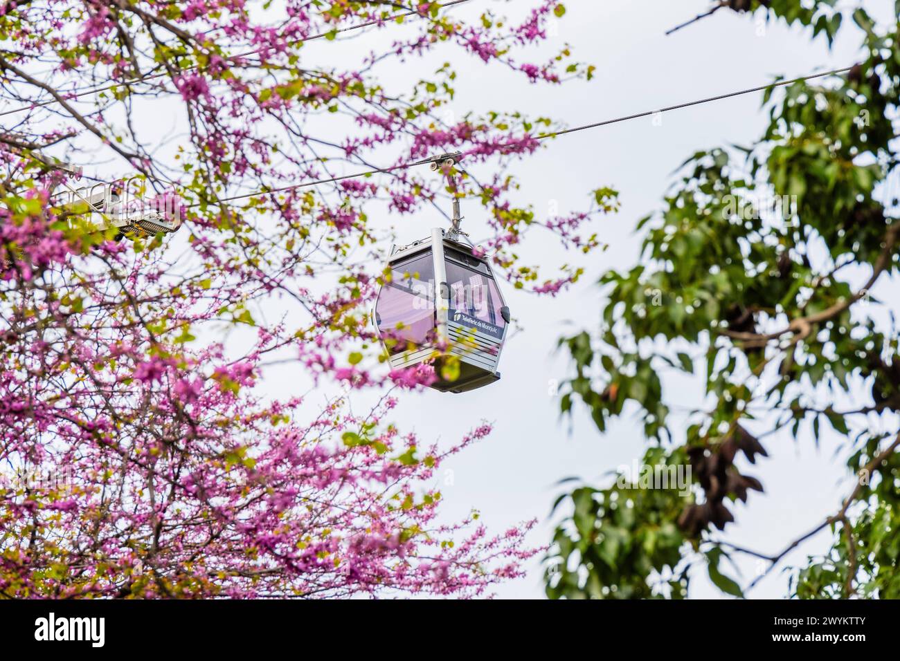 Montjuic in barcelona seilbahn hi-res stock photography and images - Alamy