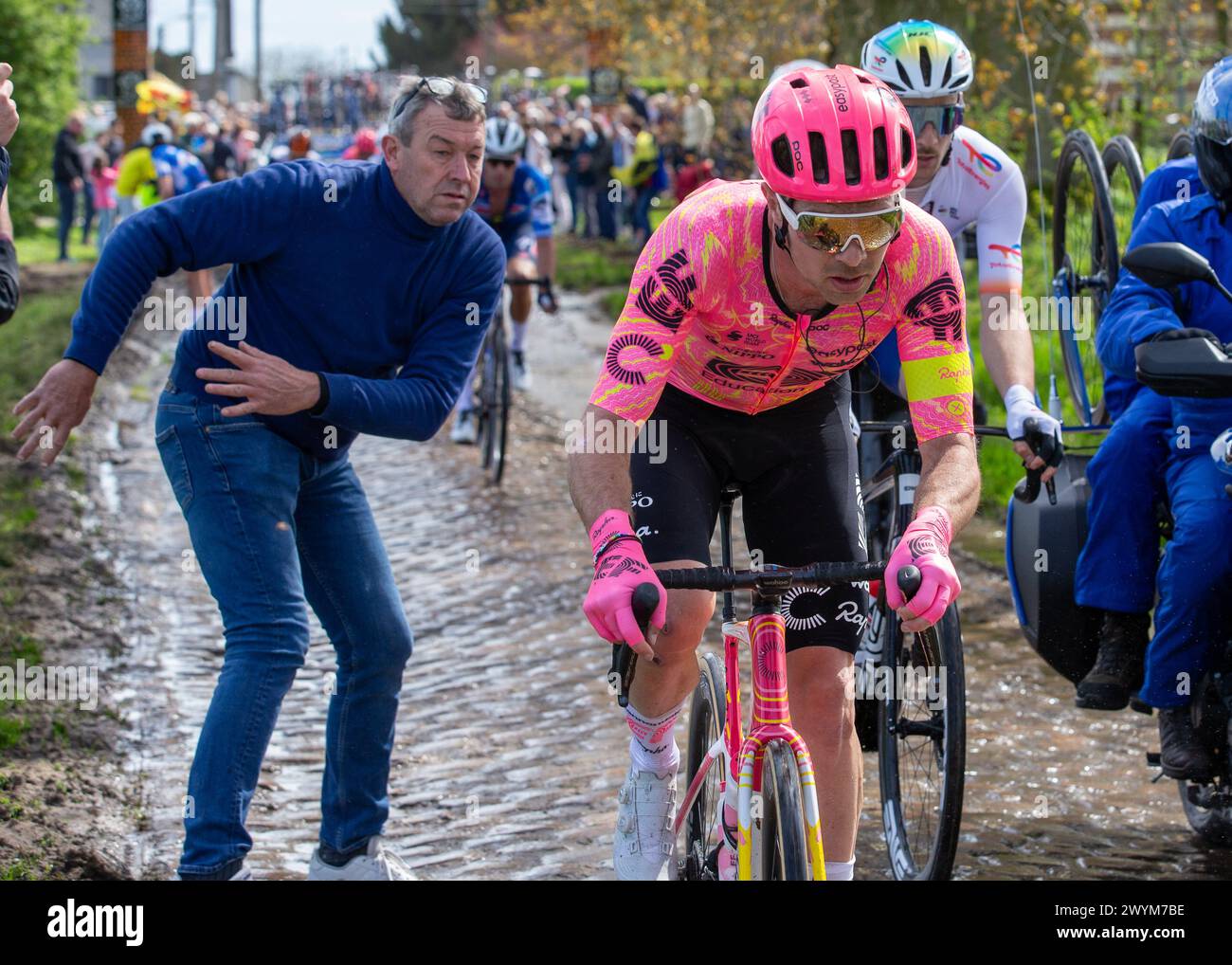 Owain DOULL, EF EDUCATION - EASYPOST gets a push back up to speed after a mechanical issue during 121st Edition of Paris Roubaix, France, 7th April, 2024, Credit:Chris Wallis/Alamy Live News Stock Photo