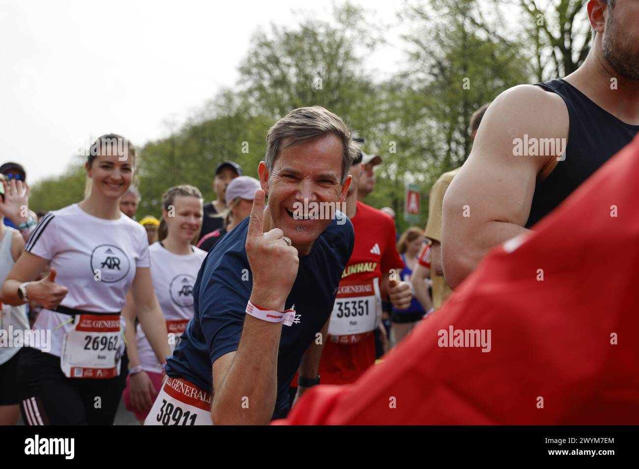 Läufer, Sieger Generali Berliner Halbmarathon 2024, SCC Events, am 07.