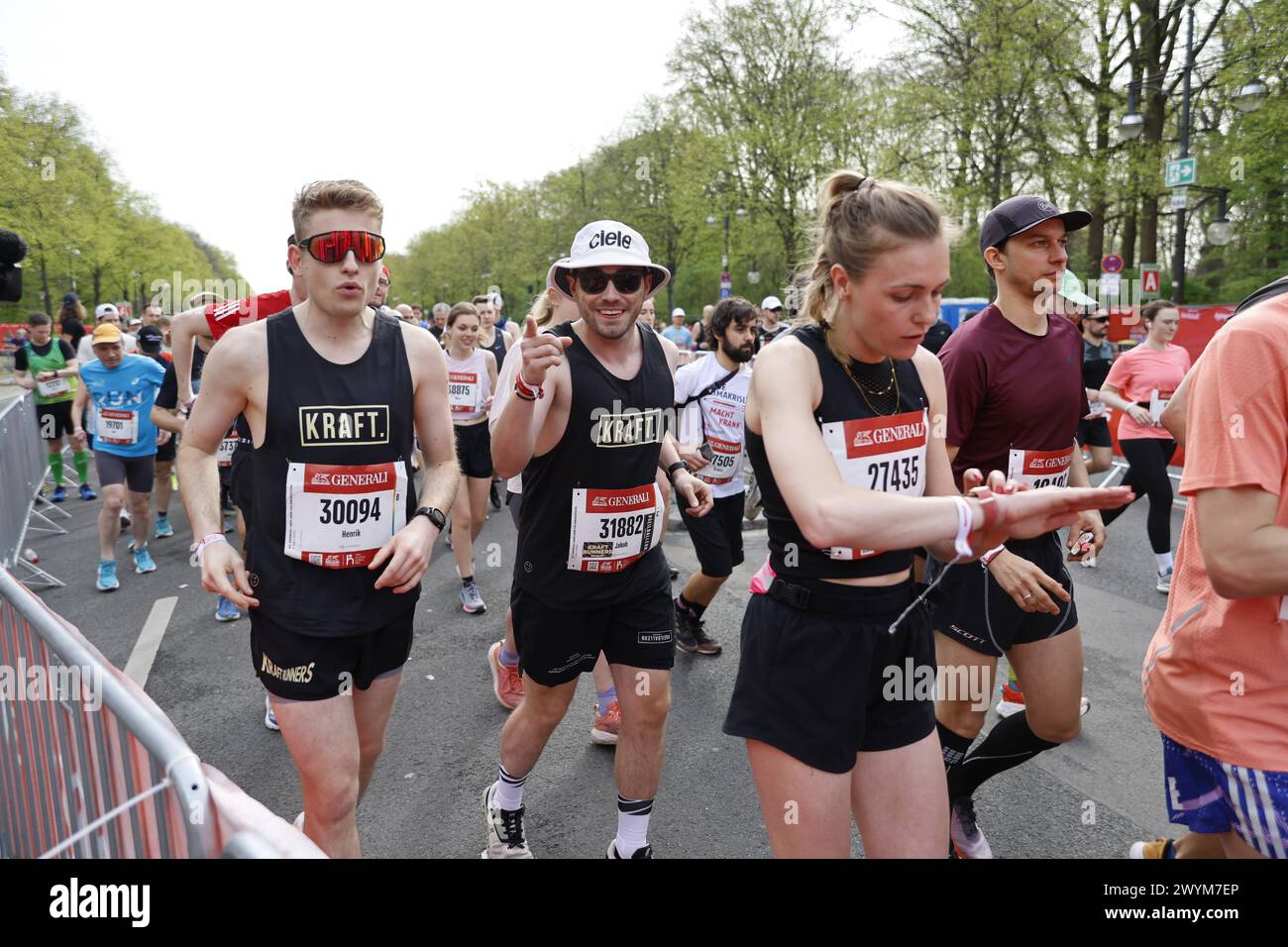 Läufer, Sieger Generali Berliner Halbmarathon 2024, SCC Events, am 07.