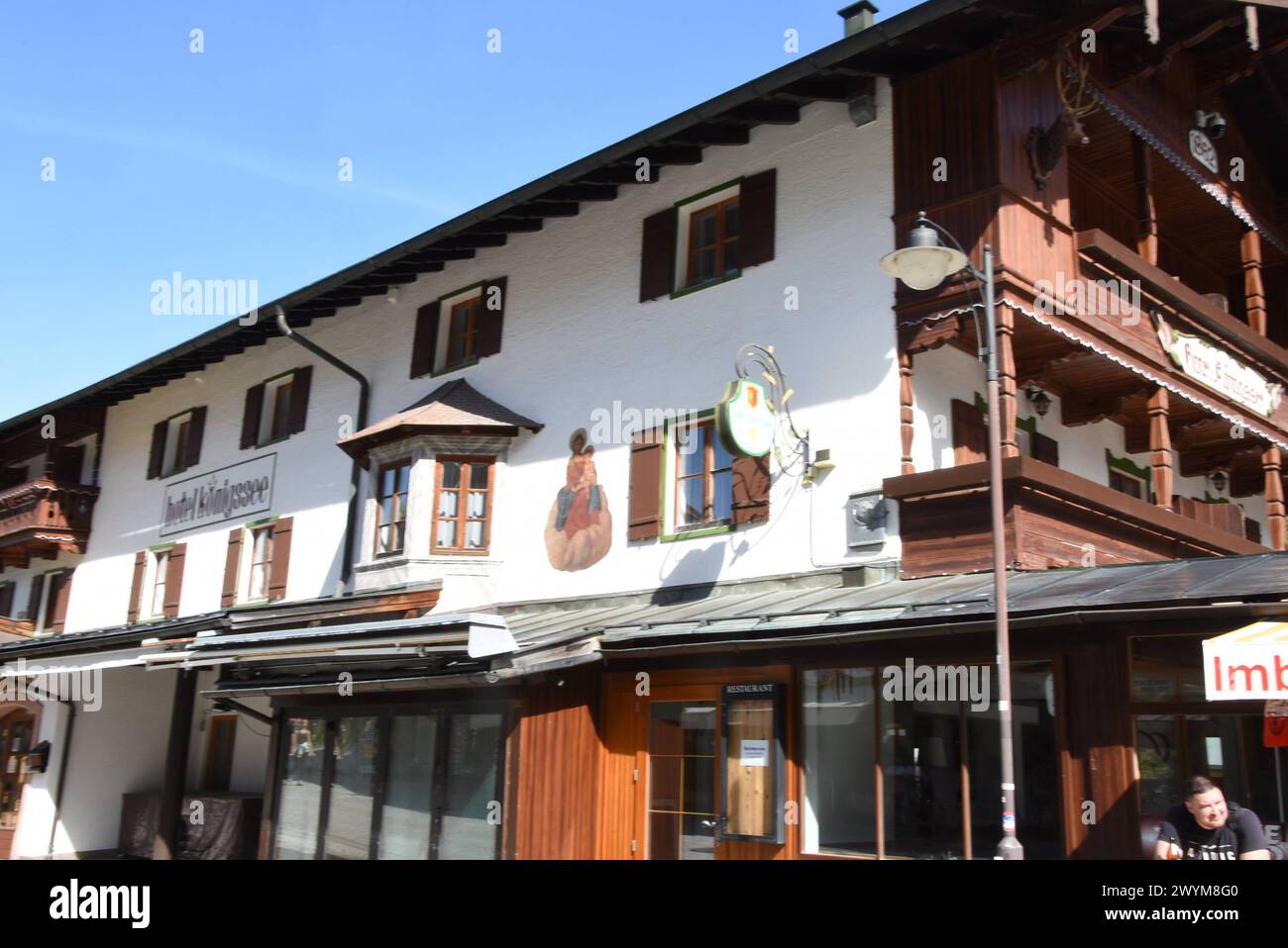 Hotel Koenigssee Koenigssee 06.04 2024 Bayerische Seen Schifffahrt ...