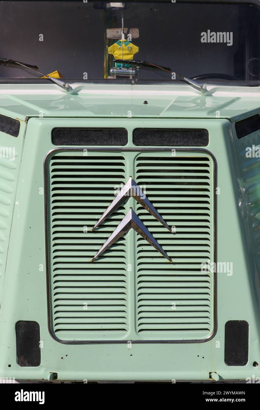 Front Radiator Van Front grill radiator vintage Citroen van mobile barista coffee van ...