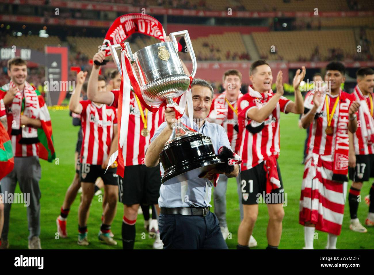 Coach Ernesto Valverde of Athletic Club celebrates with the trophy during the Spanish Cup, Copa del Rey, Final football match between Athletic Club and RCD Mallorca on April 6, 2024 at La Cartuja stadium in Sevilla, Spain Stock Photo