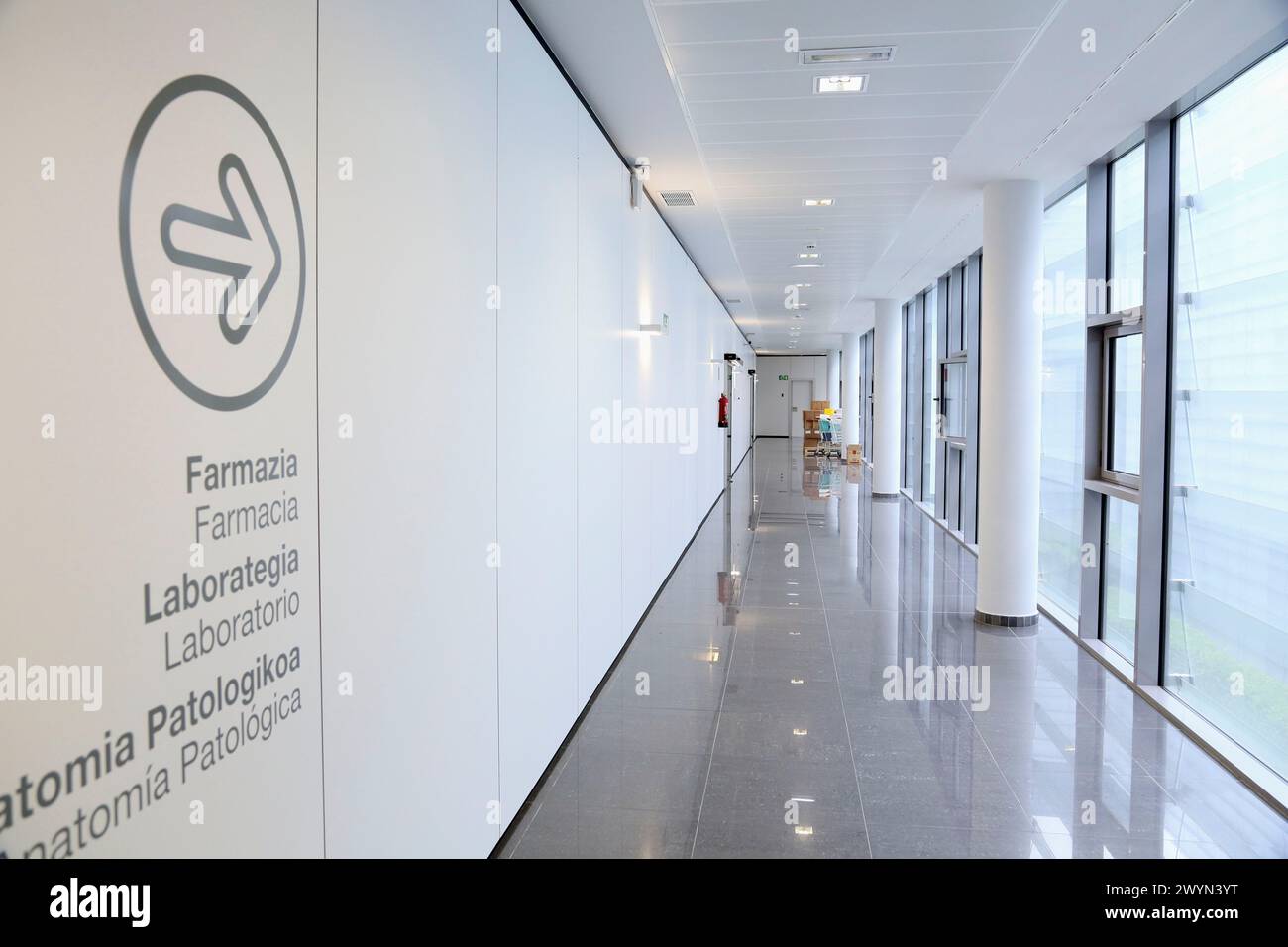 Corridor, Onkologikoa Hospital, Oncology Institute, Case Center for ...