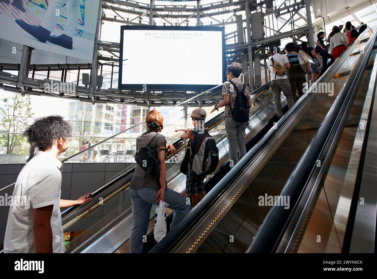 Riding 4 escalators at London Waterloo Jubilee line to