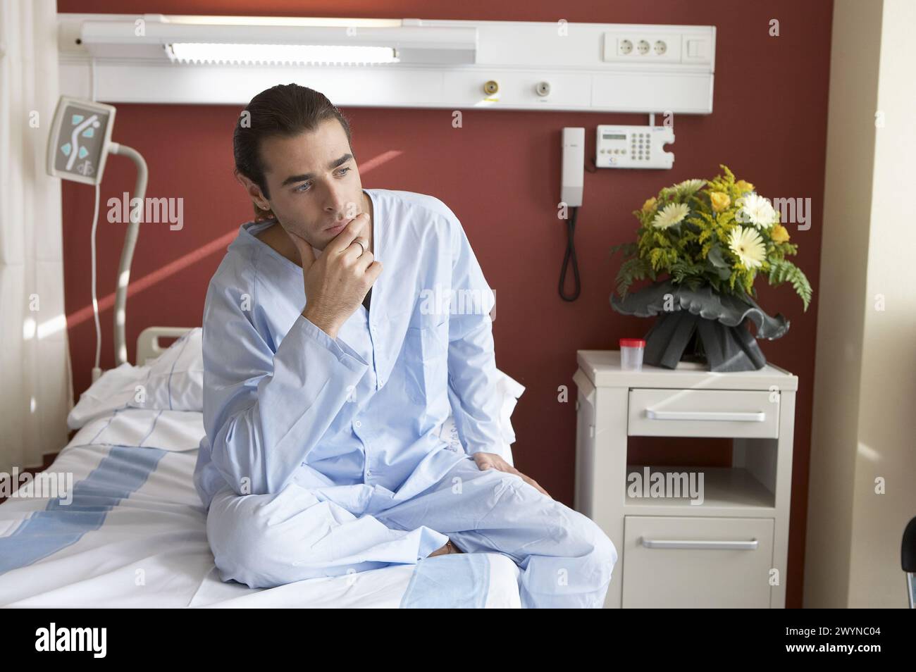 Hospitalization Photo Patient in hospitalization Stock Photo - Alamy