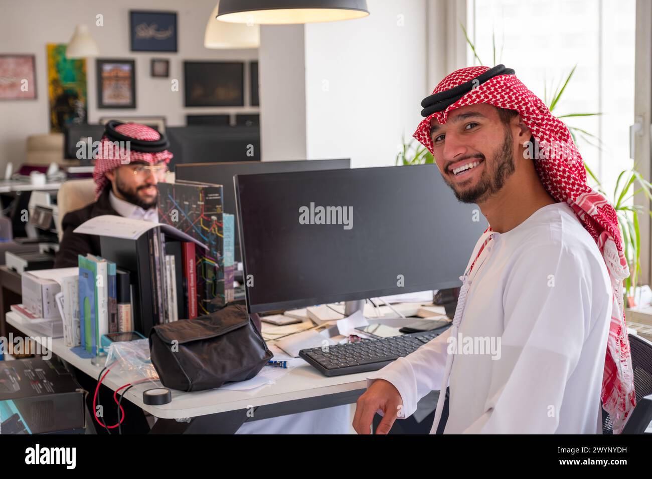 Junior developer in office hi-res stock photography and images - Alamy
