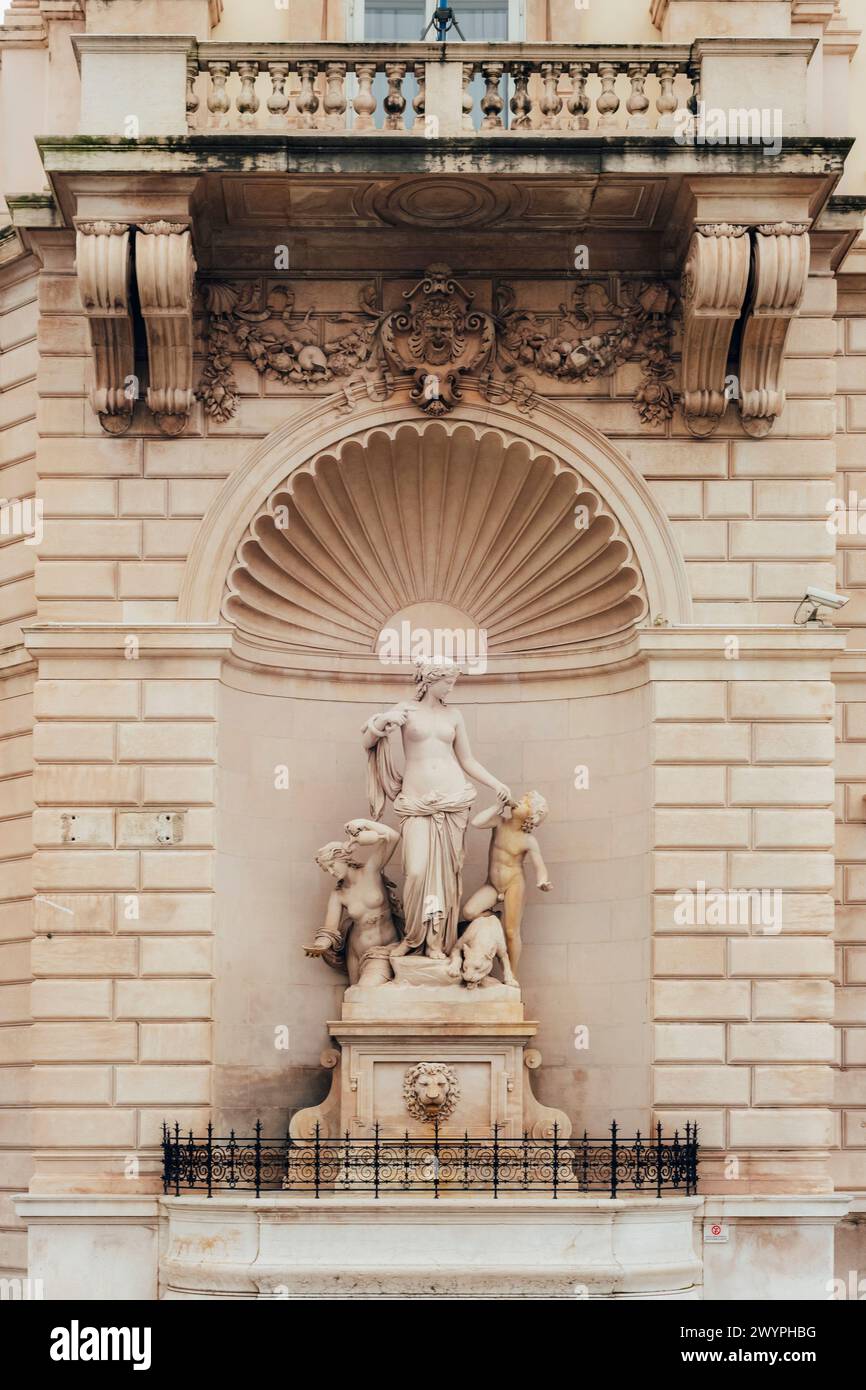 Thetis goddess statue hi-res stock photography and images - Alamy