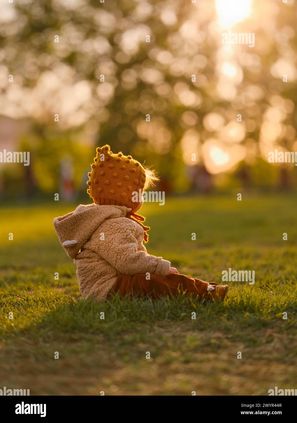 Three year old girl sitting hi-res stock photography and images - Alamy