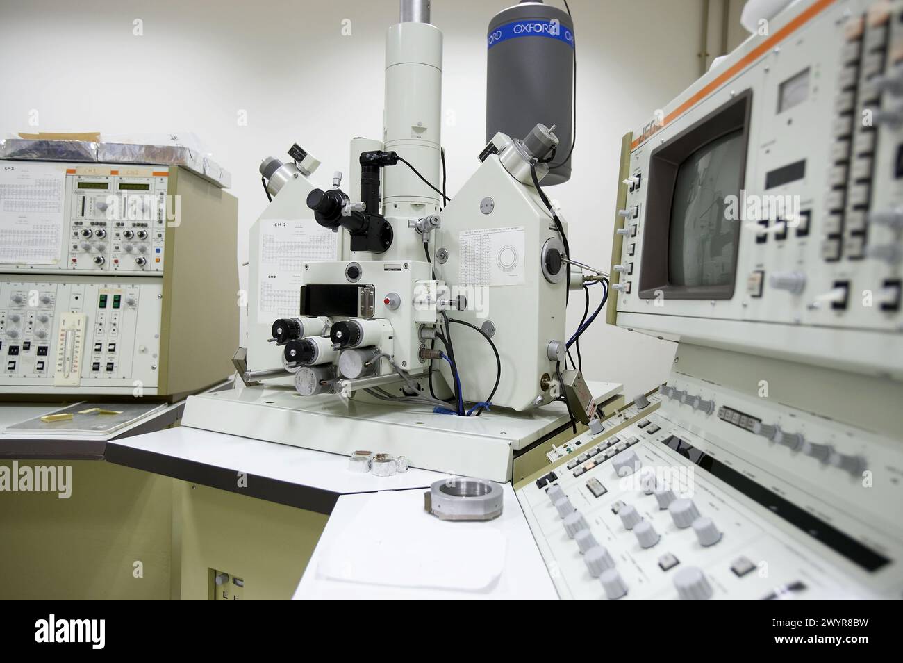 Microscopio De Electrónico De Barrido Hi Res Stock Photography And