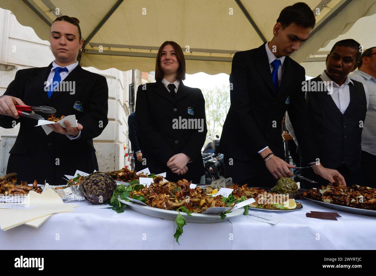 Roman artichoke festival hires stock photography and images Alamy