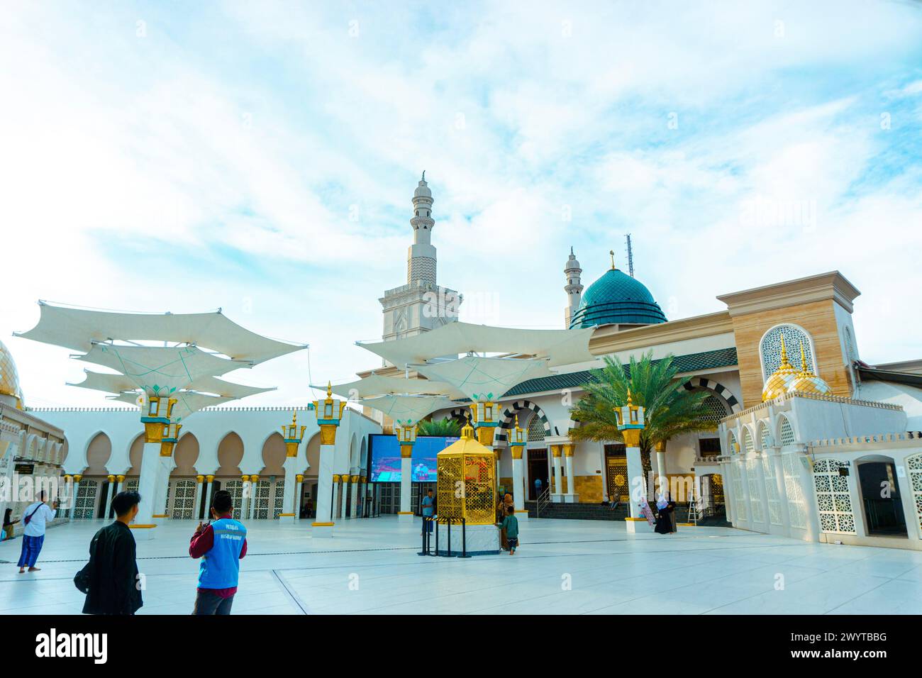 The beautiful Ar-Rahman mosque. This mosque has architecture similar to the Nabawi Mosque in Medina. Stock Photo
