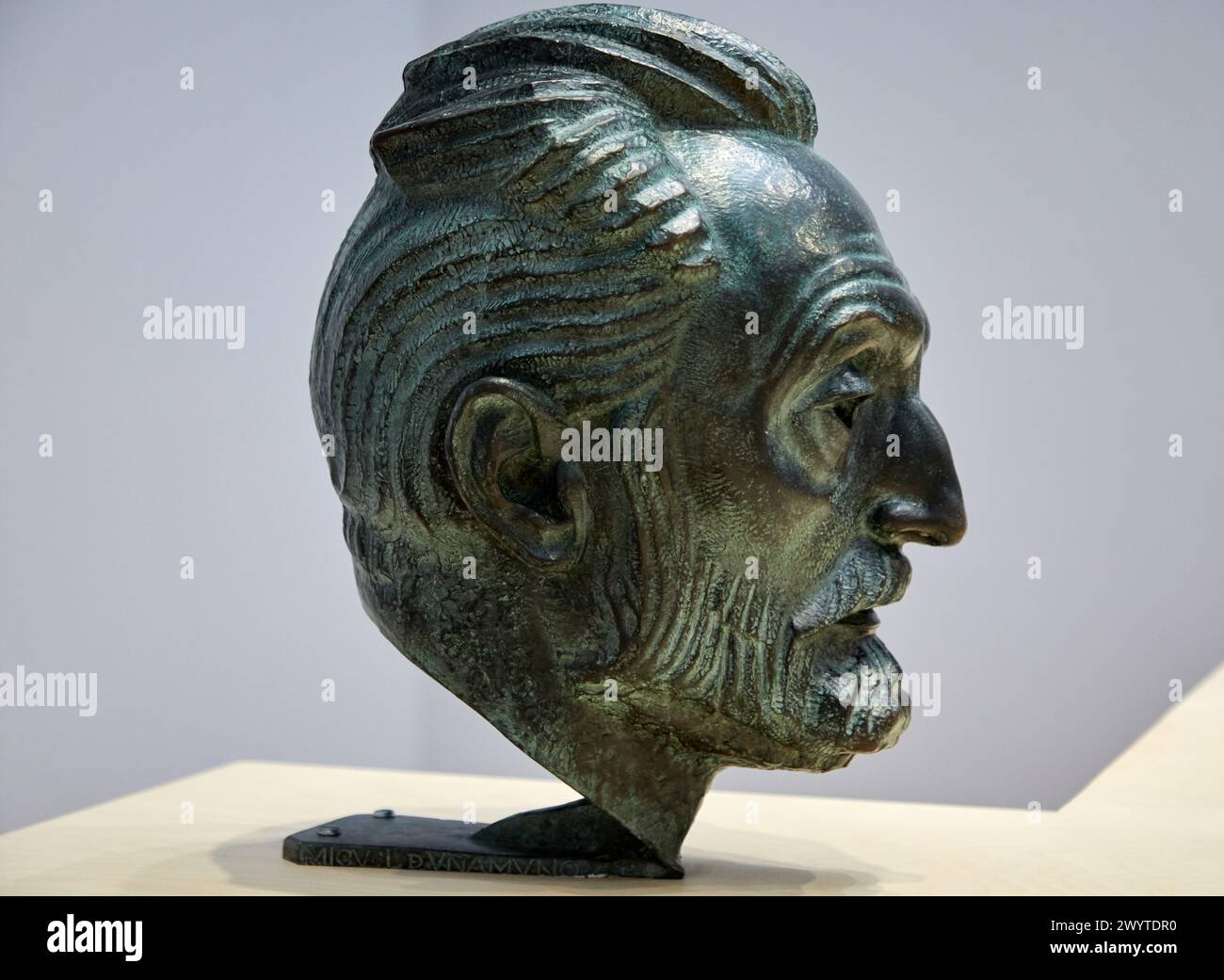 Basque Head