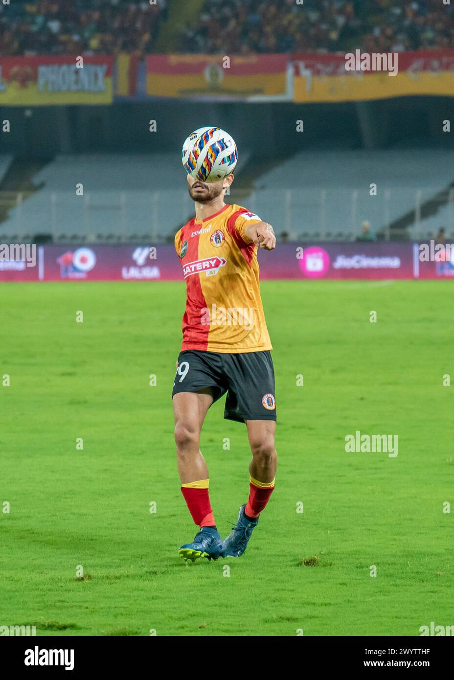 Kolkata, India. 07th Apr, 2024. Eastbengal Football Club (EBFC) wins crucial home match at Kolkata in 10th season of ISL, 2023-24 against Bengaluru FC (BFC) by 2-1 margin to keep alive hope in super six of Indian Super League. Kolkata, India, on April 7, 2024. Saul Crespo (P) and Cleiton Silva scored for EBFC while Sunil Chhetri (P) reduced scores for BFC.Different moments of the match between EBFC and BFC. (Photo by Amlan Biswas/Pacific Press/Sipa USA) Credit: Sipa USA/Alamy Live News Stock Photo