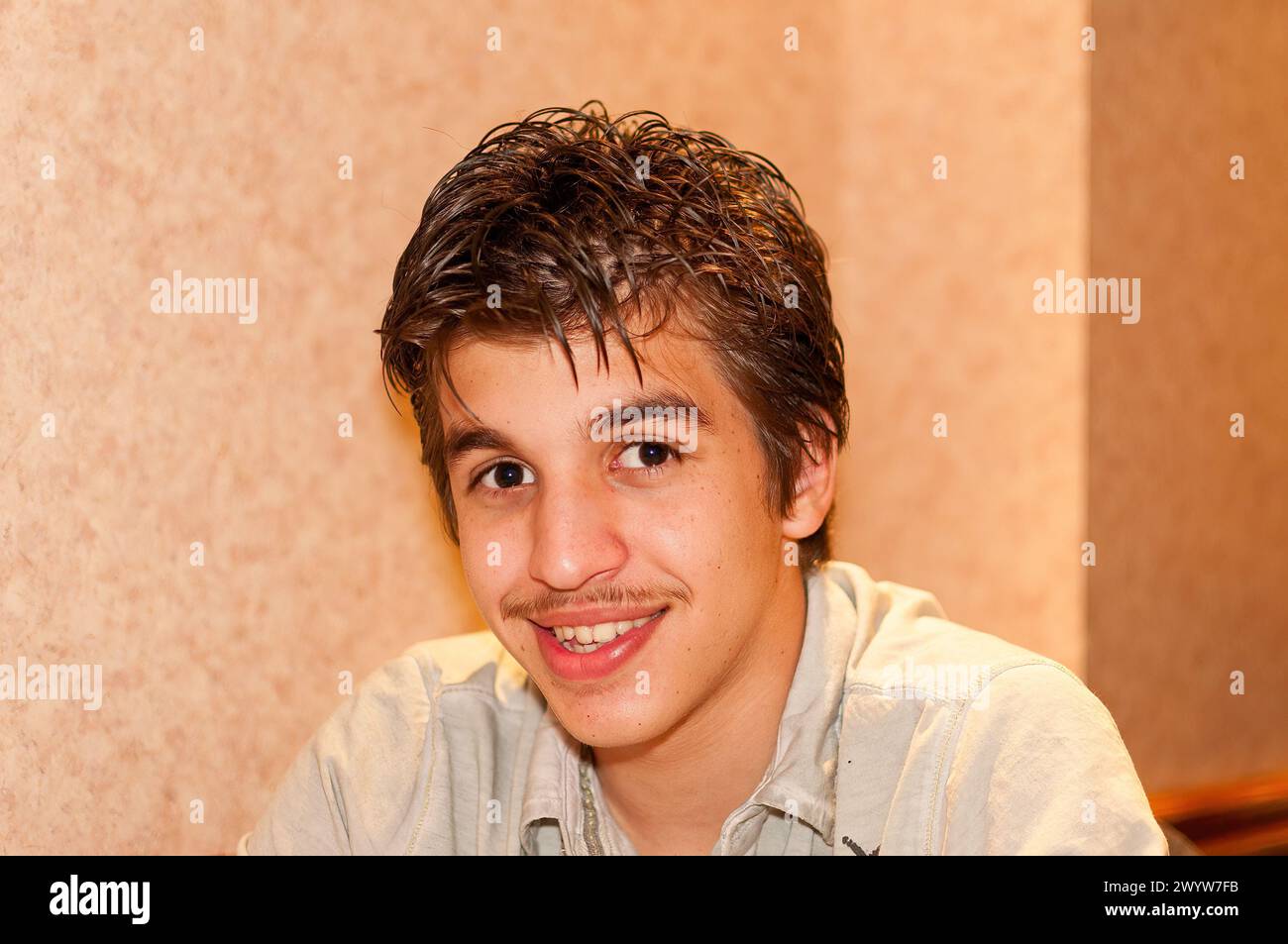 Male hispanic teen portrait hi-res stock photography and images - Alamy