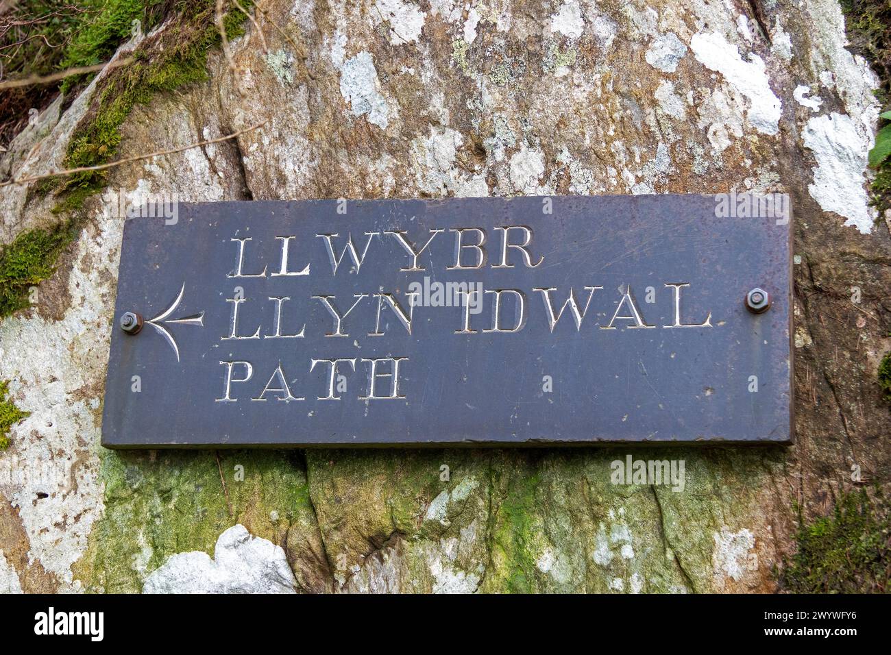 Guidepost, LLyn Idwal Path, Snowdonia National Park near Pont Pen-y-benglog, Bethesda, Bangor, Wales, Great Britain Stock Photo