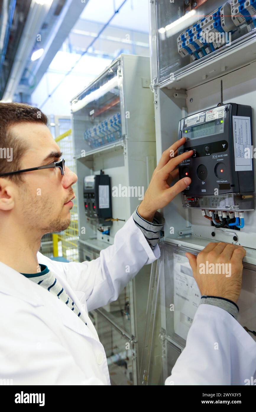Researcher. Electrical Cabinet Performance Counters. Low Voltage Micro ...