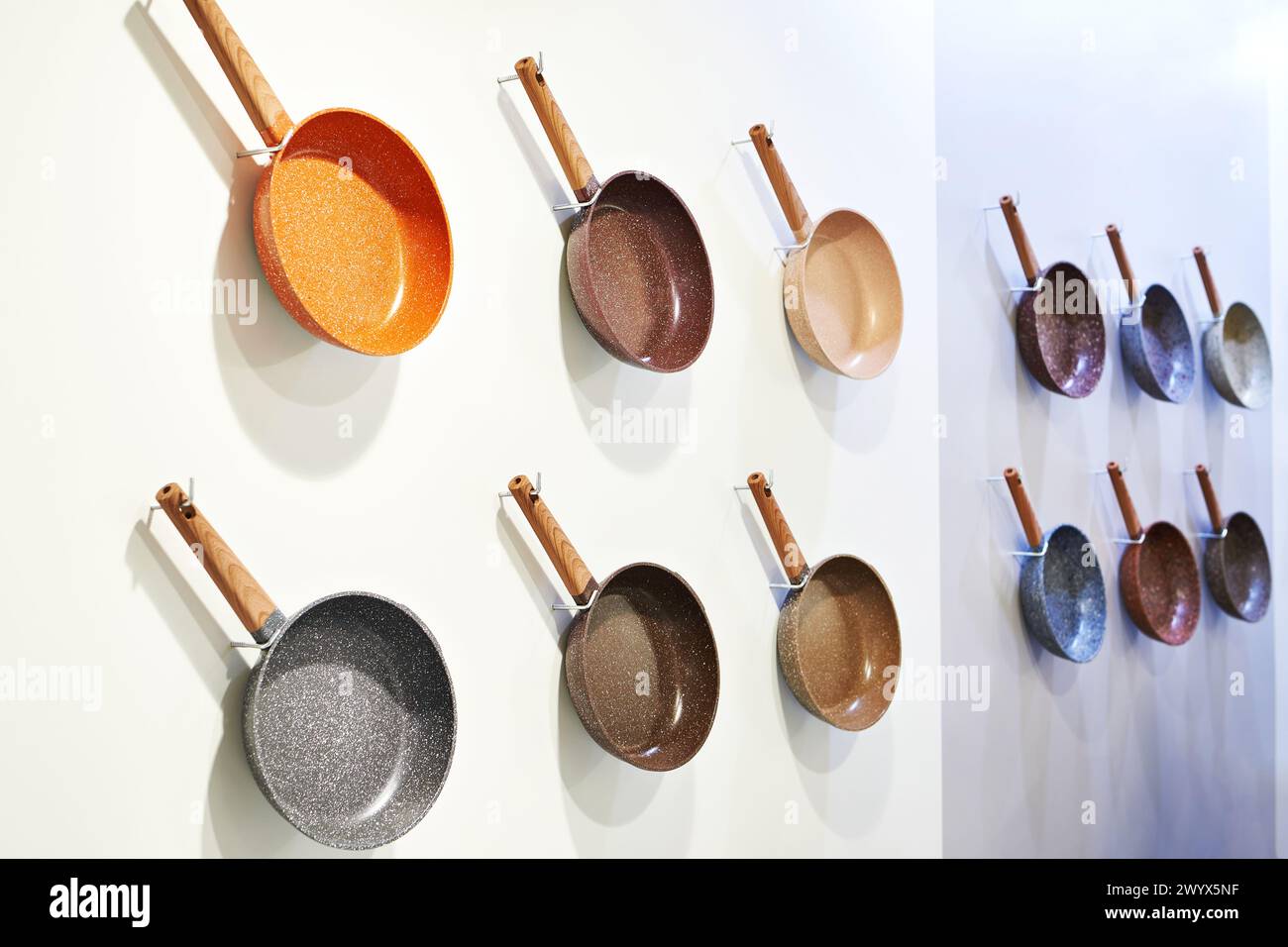 Household cooking hi-res stock photography and images - Alamy