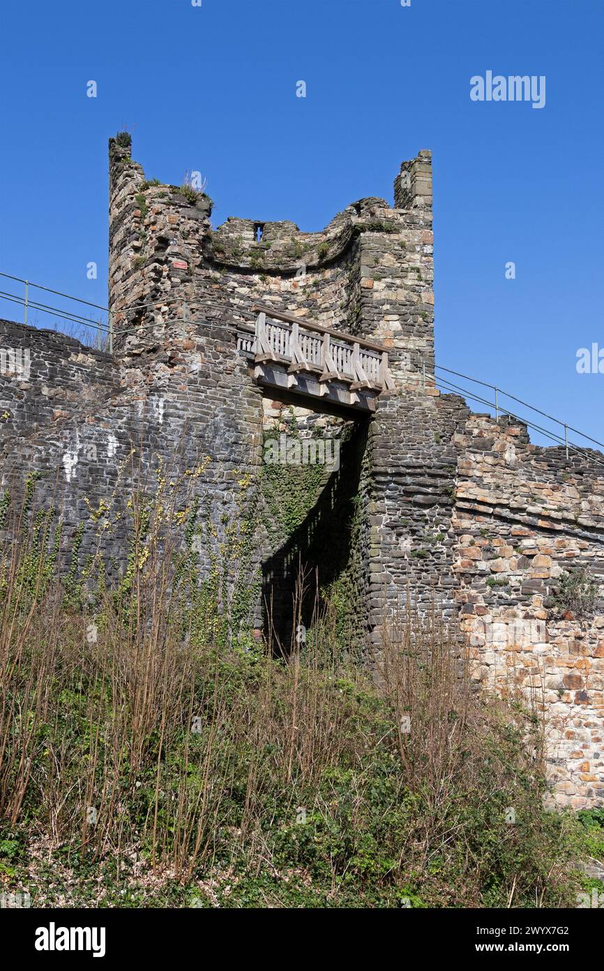 town-wall-conwy-wales-great-britain-2WYX