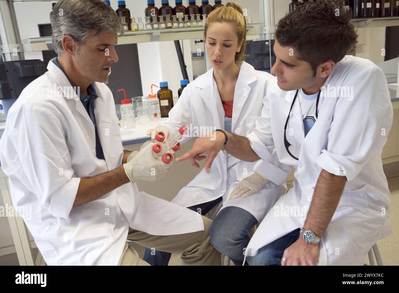 College students europe talk hi-res stock photography and images - Alamy